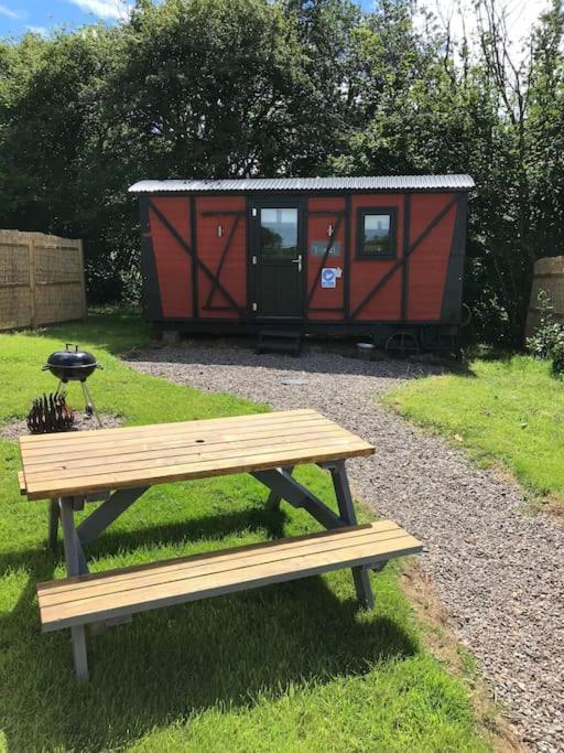 Luxury Railway Carriage With Stunning Views Apartment Hereford Exterior photo